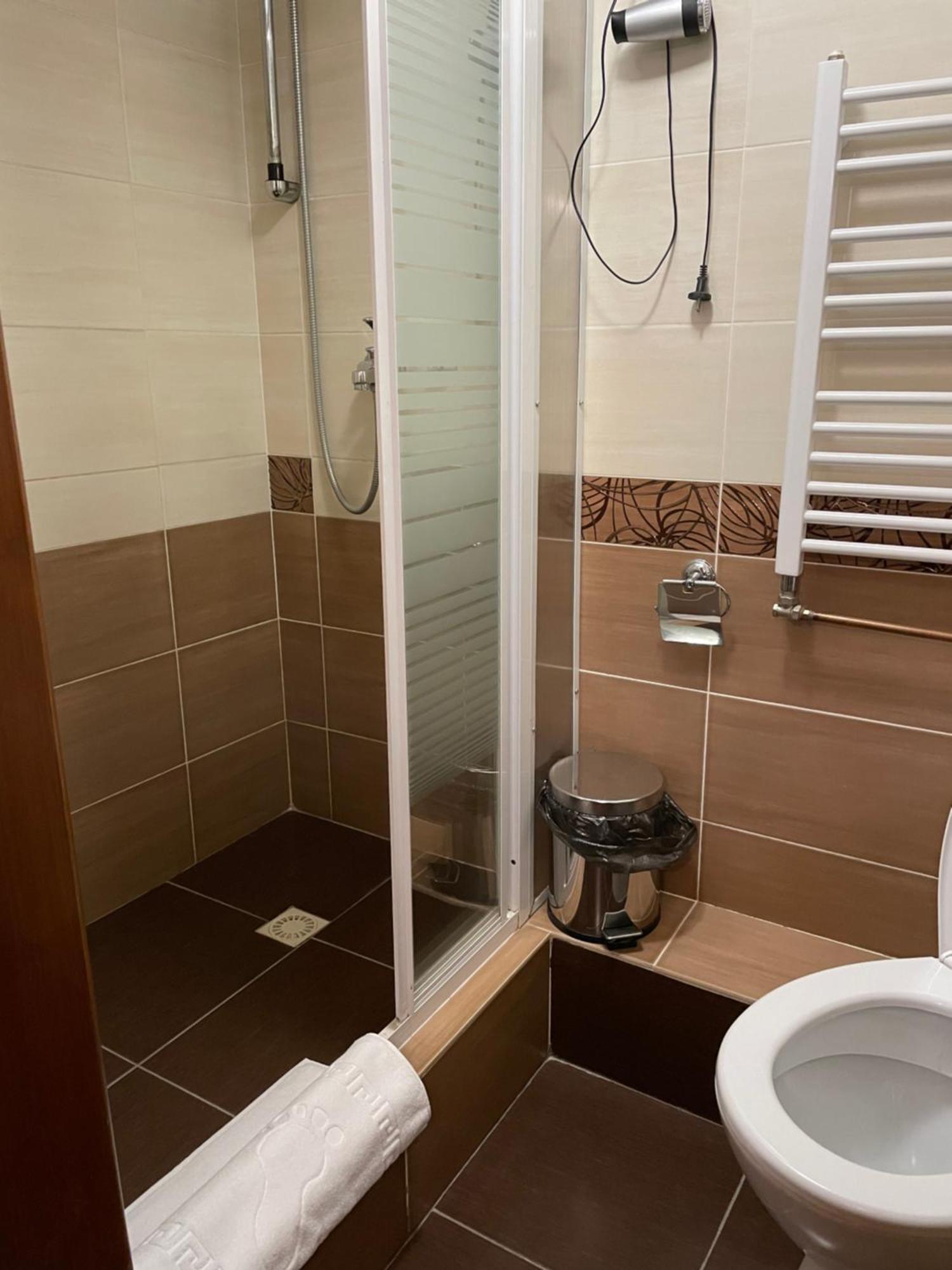 Guest House Nad Tisou 克瓦西 外观 照片