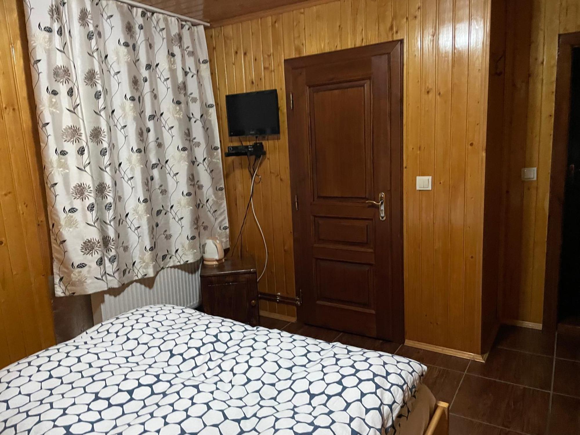 Guest House Nad Tisou 克瓦西 外观 照片